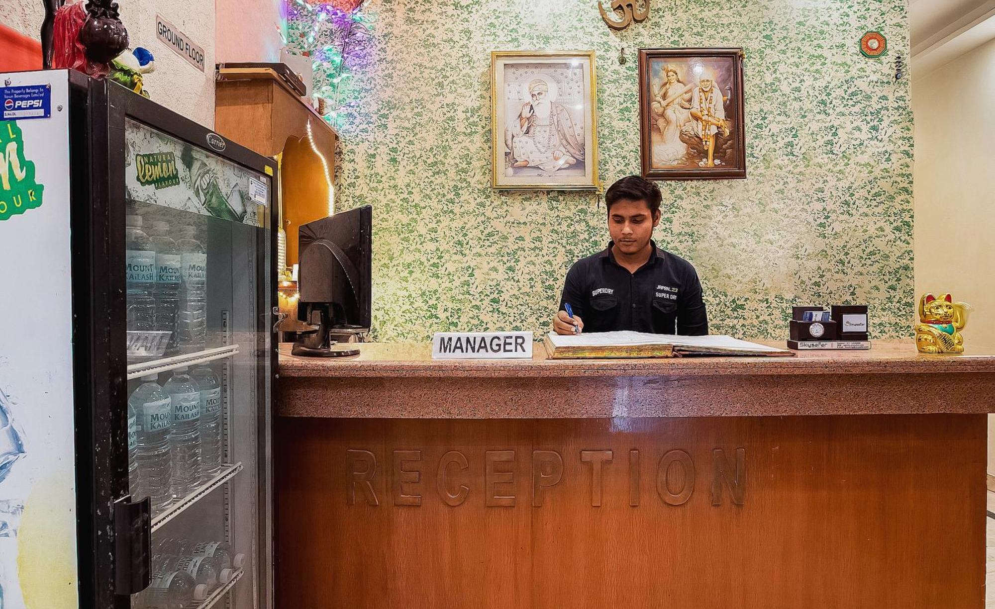 Hotel O City Inn Dx نيودلهي المظهر الخارجي الصورة